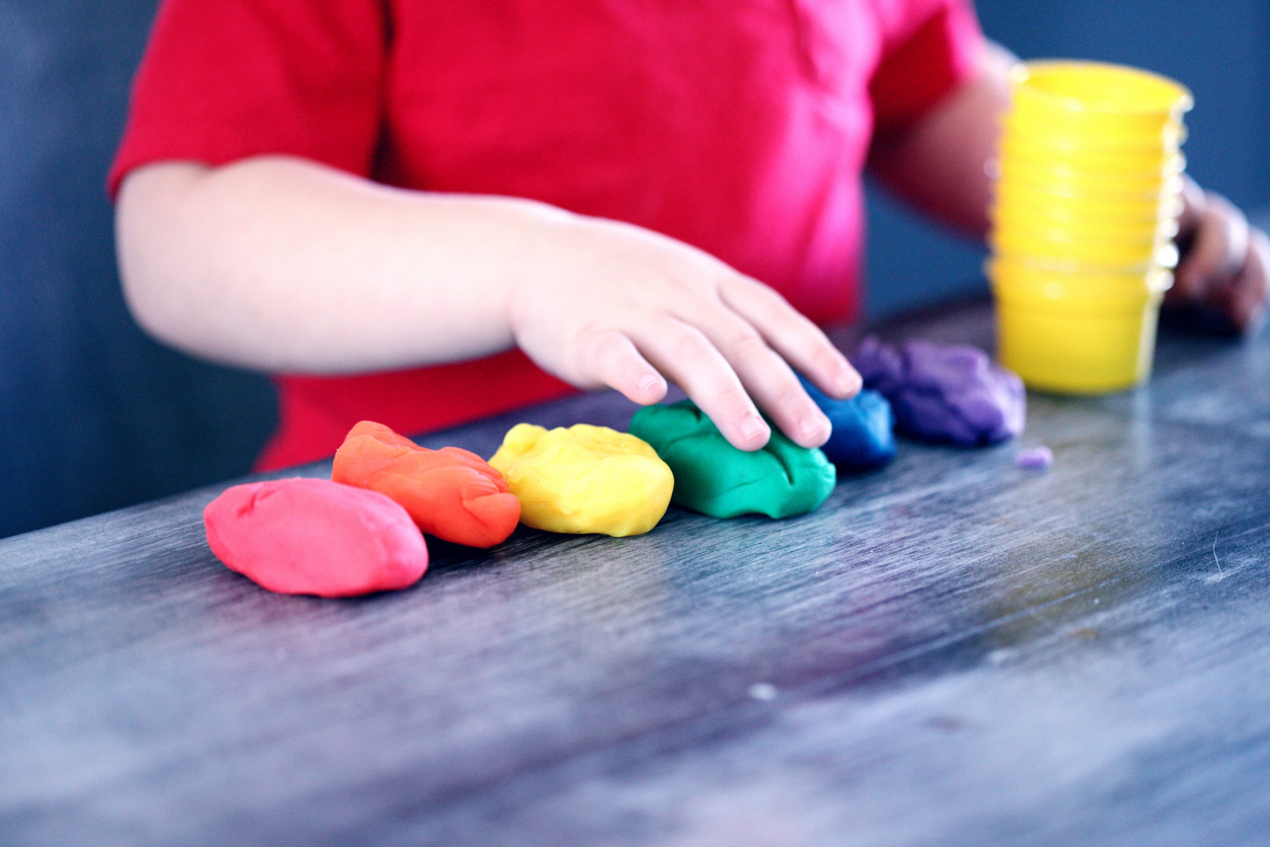 Cómo ayudar a un niño a adaptarse a la guardería