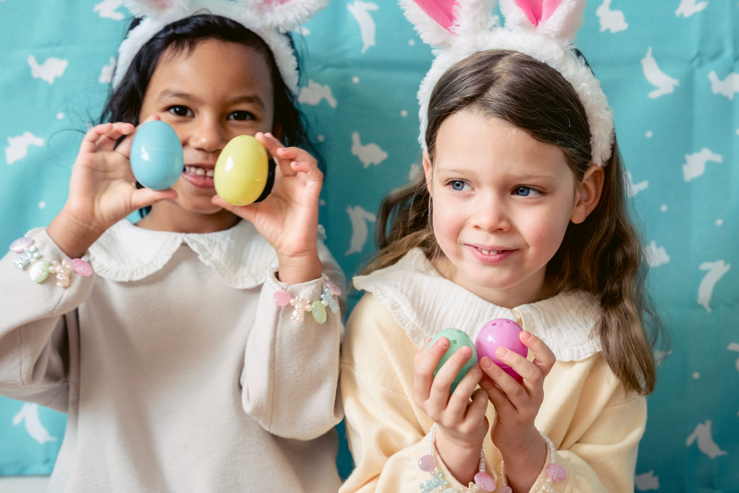 Manualidad de goma eva: Cestita de Pascua